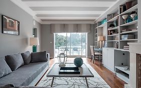 Chique And Spacious Flat In Cascais